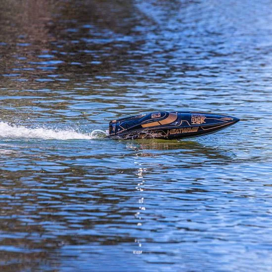 Pro Boat Recoil 2 - 26 Deep-V RTR — image 2 of 10
