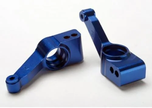 Traxxas 6061-T6 Aluminium Stub Axle Carriers (blue-anodized) &mdash; image 2 of 3