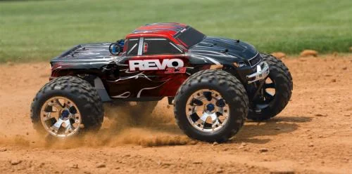 Traxxas REVO 3.3 TSM &mdash; image 5 of 8