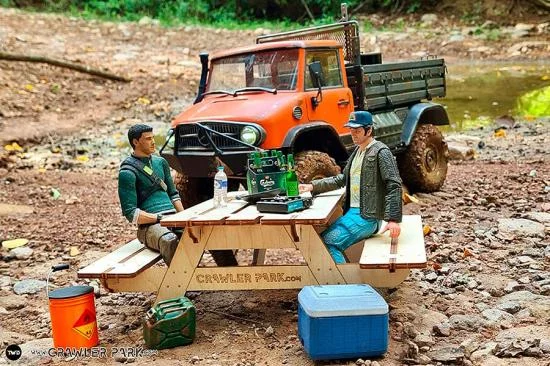 CML Racing Crawler Park 1:10 Picnic Table — image 3 of 5