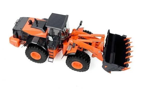 RC4WD 1:14 Scale Earth Mover ZW370 Hydraulic Wheel Loader RC4WD — image 3 of 7