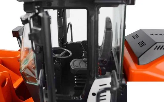 RC4WD 1:14 Scale Earth Mover ZW370 Hydraulic Wheel Loader RC4WD — image 5 of 7