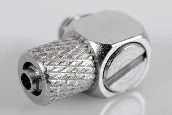 RC4WD Hydraulic Connector M5 x 4mm Tube (90deg) — image 4 of 5