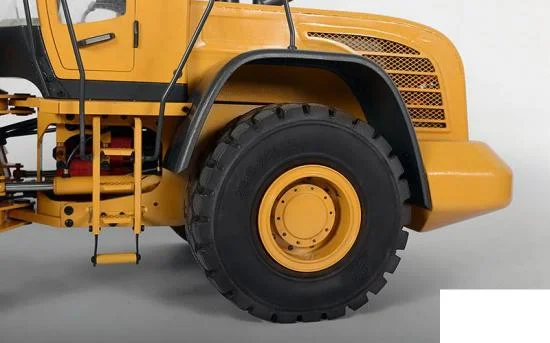 Earth Mover 1:14 Loader Tire &mdash; image 6 of 7