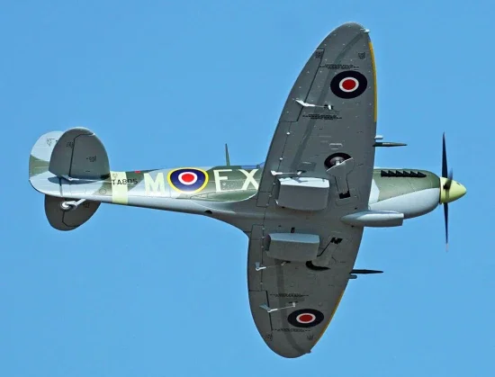 XFly Supermarine Spitfire Mk IX 1200mm - Spirit of Kent &mdash; image 9 of 13