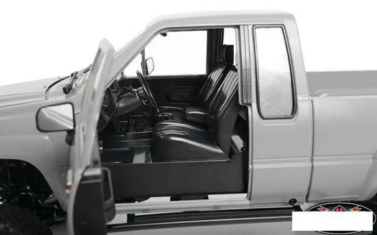 RC4WD 1987 Toyota XtraCab Seats RC4WD — image 3 of 4