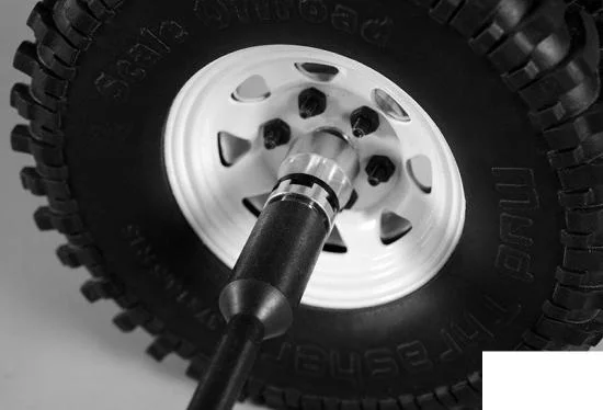 RC4WD Scale Aisin/Yota Style Hubs — image 5 of 7