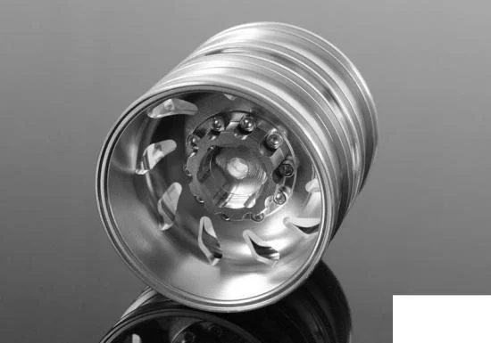 RC4WD Force Directional Semi Rear Wheels w/Spiked Caps — image 4 of 7